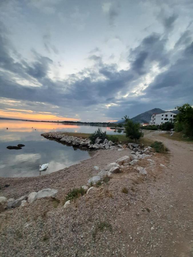 Apartman Atanasov Seline Esterno foto